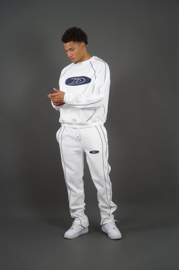 ENSEMBLE  (D) BLACK GOOD WHITE – Image 2